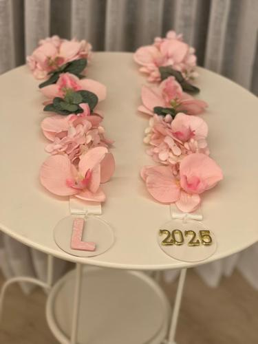 عقد زهور التخرج والحفلات