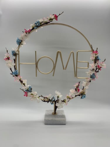 ديكور معدني ذهبي