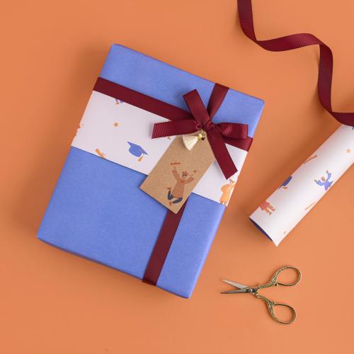 ورق تغليف ( تصميم تخرج /ازرق ) 2024