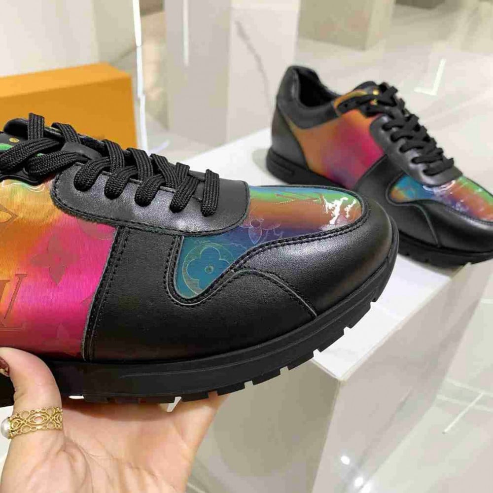 Sneakers for men Louis Vuitton with a hologram