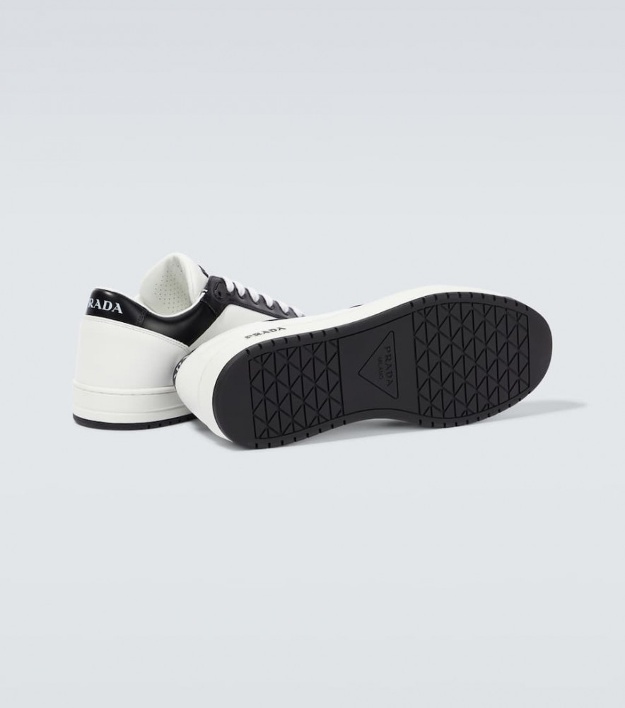 District leather sneakers