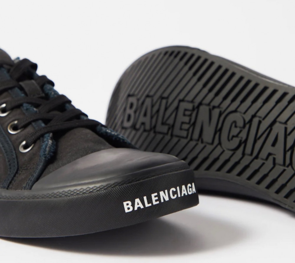 jeff on Twitter These are the brand new balenciaga Paris sneakers that  are being sold for 1850  mad people have been ahead of trend for years  httpstco0SlhtYLQ11  Twitter