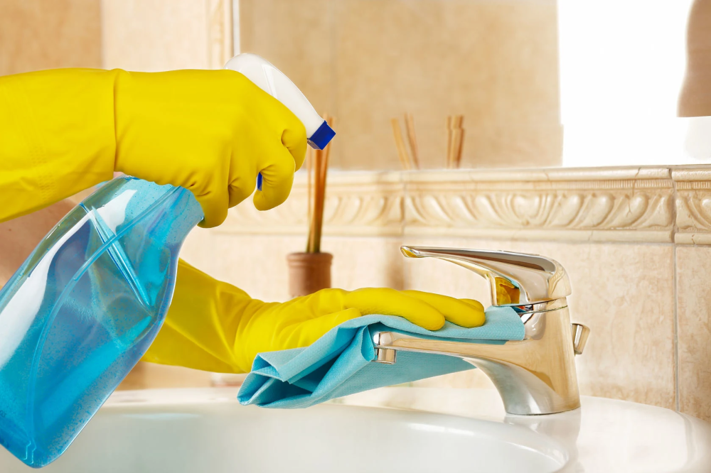 Bathroom tools cleaning and maintenance guide