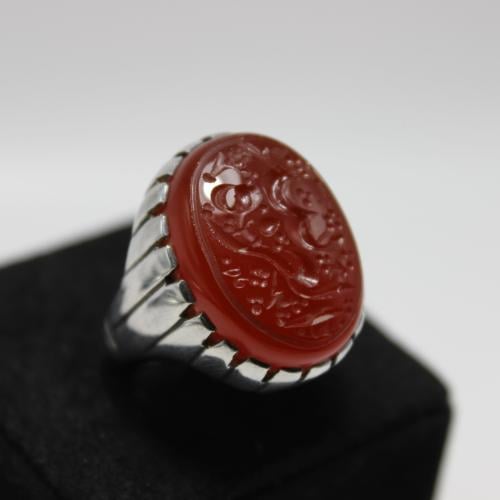 عقيق مشهدي أحمر