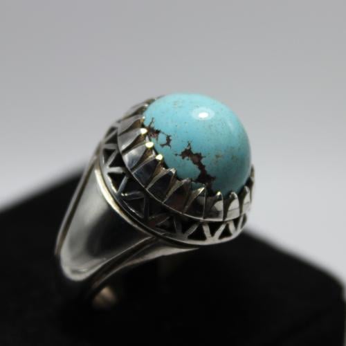 فيروز نيشابوري