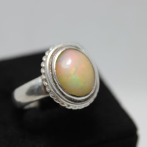 اوبال أبيض أثيوبي