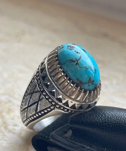 فيروز نيشابوري