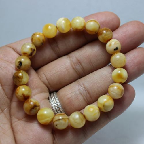 اسوارة كهرمان