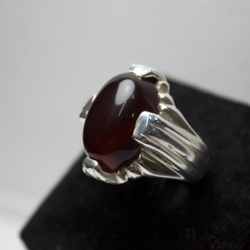 عقيق كرزي زجاجي