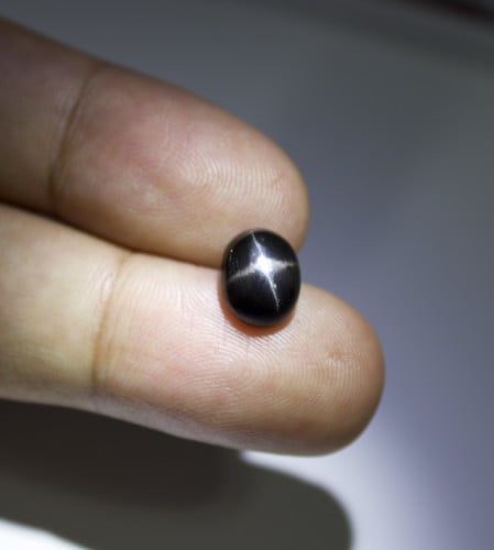 زفير اسود نجمي