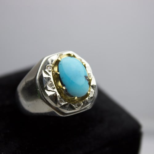 فيروز مطعم بالألماس