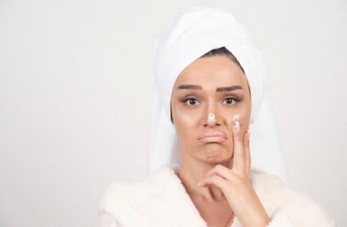 أفضل روتين للعناية بالبشرة الجافة