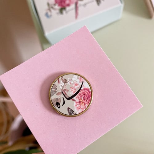 بروش ذهبي بالأسماء