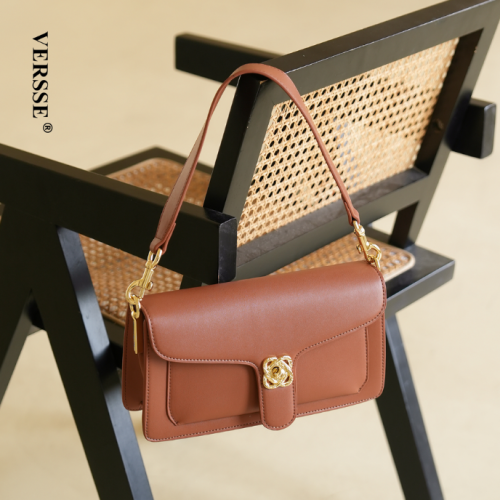 شنطة نسائية مميزة ماركة VERSSE VE011 لون BROWN
