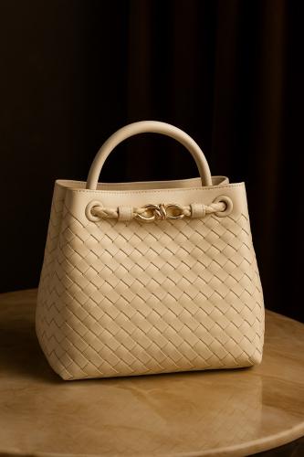 شنطة نسائية مميزة ماركة OFF WITH VERSSE VE012