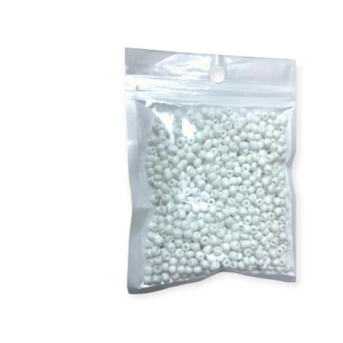 خرز ملون 6 ملي ابيض لماع وسط