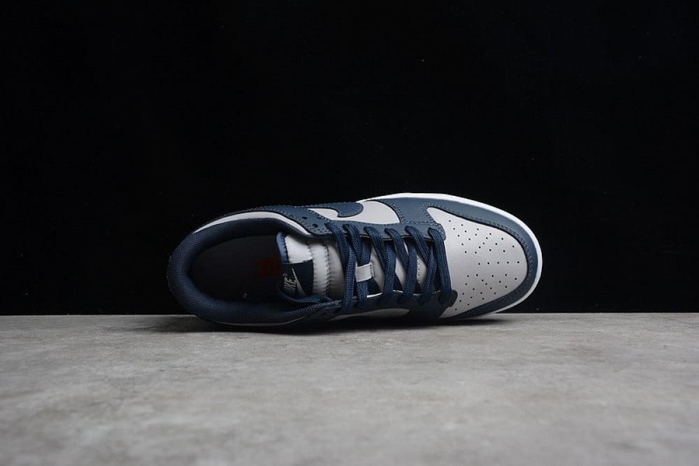 Nike Dunk  Low “ Georgetown”