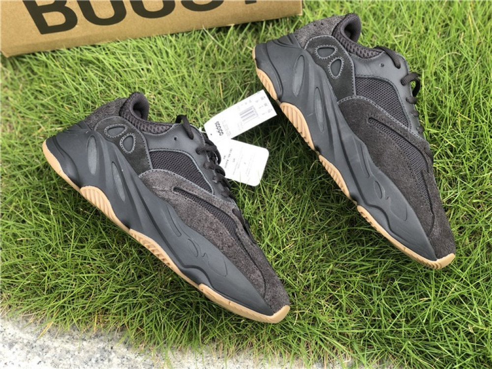 Yeezy Boost 700 V1 Utility Black roolboutique