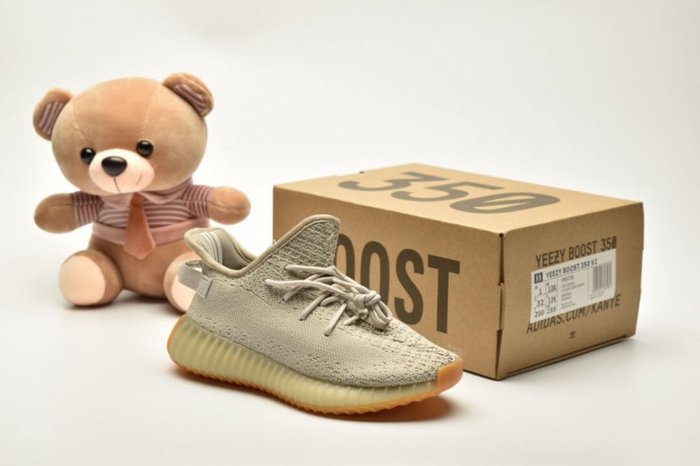 Yeezy Boost 350 V2 Sesame Kids roolboutique