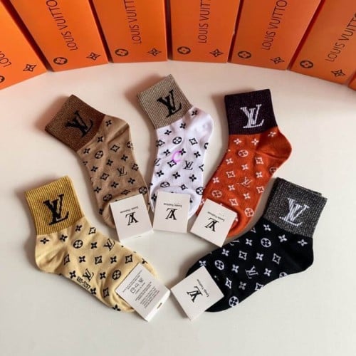 LV socks | طقم جوارب لويس فيتون متوسطة من 5 قطع