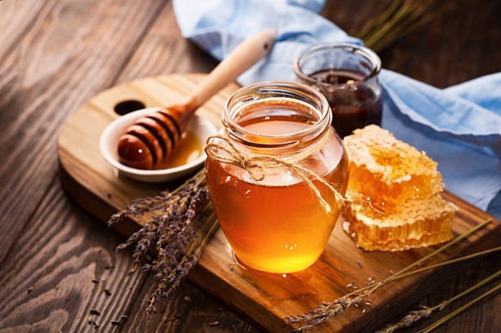 ما هو العسل وما فوائده وما أضراره وما هي أفضل أنواع العسل | متجر واسمة - Wasimh