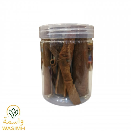 واسمة قرفة عيدان مبرومة