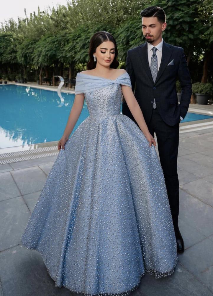 فستان سهرة انيق وفخم كافه