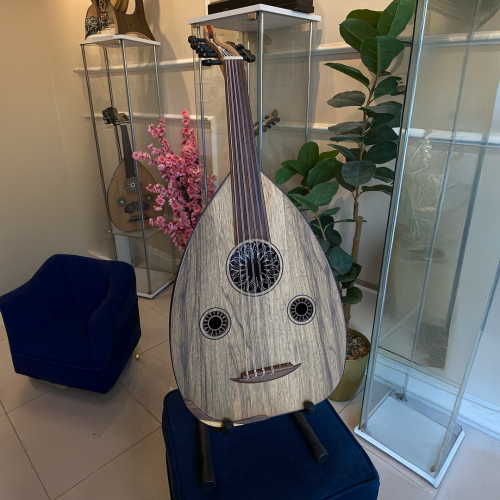 عود رزين ورد و بلاك لامبا