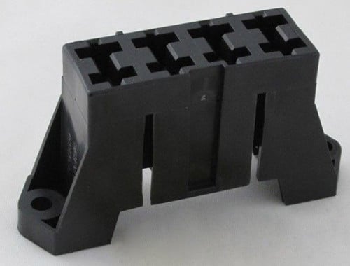 علبة فيوزات 4 دوائر