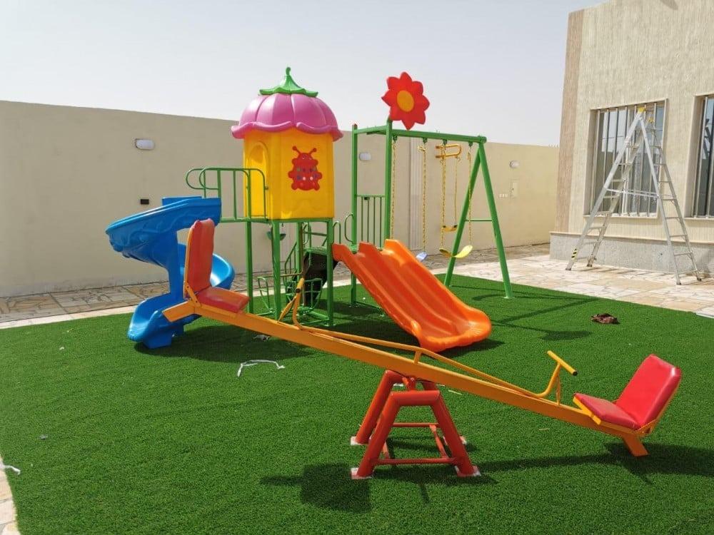 العاب الحدائق البلاستيكية