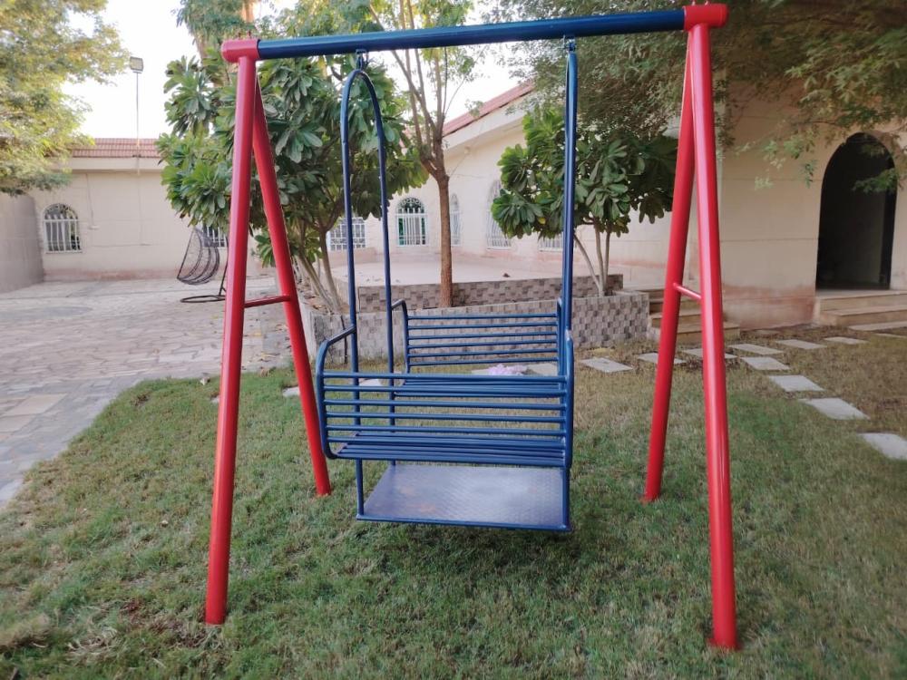 مراجيح أطفال خارجية: متعة وأمان في الهواء الطلق