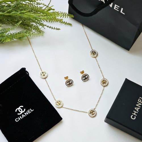 سلسال وحلق- CHANEL