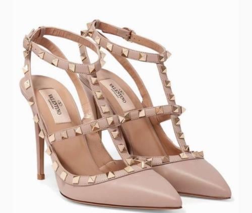 Valentino Valentino Garavani Rockstud Pointed Toe Pumps