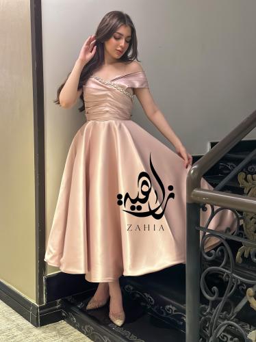 فستان ناعم مزين باكسسوار