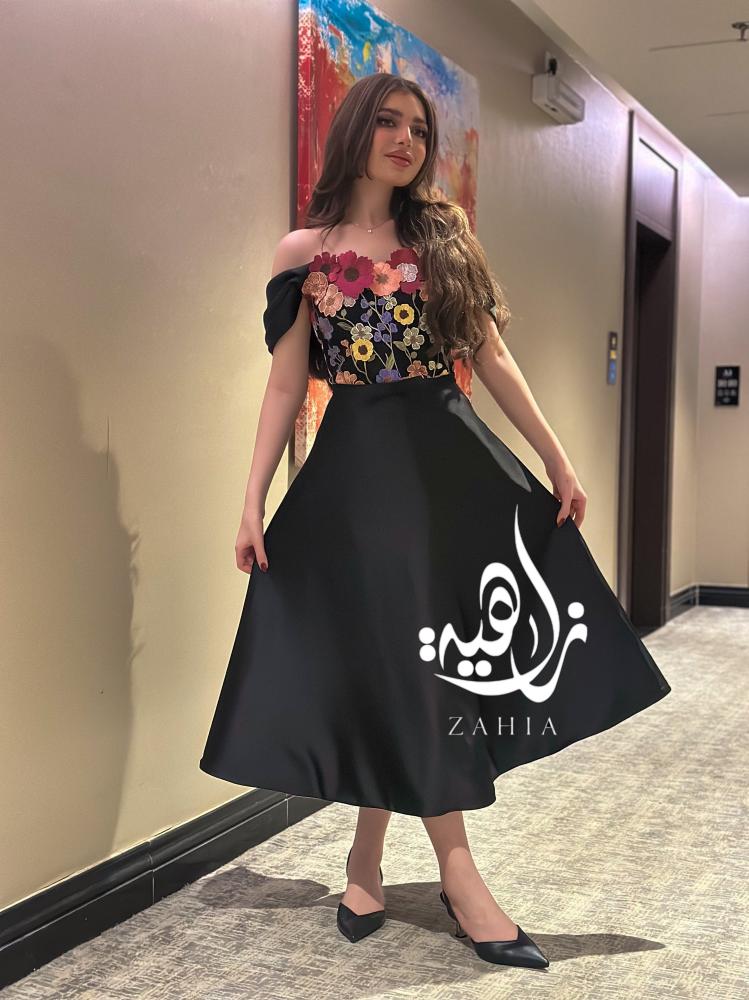 فستان مخمل اسود