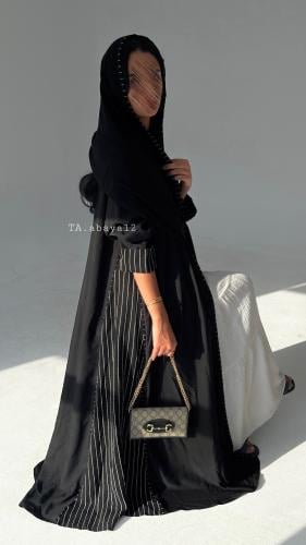 عبايه توليب اسود