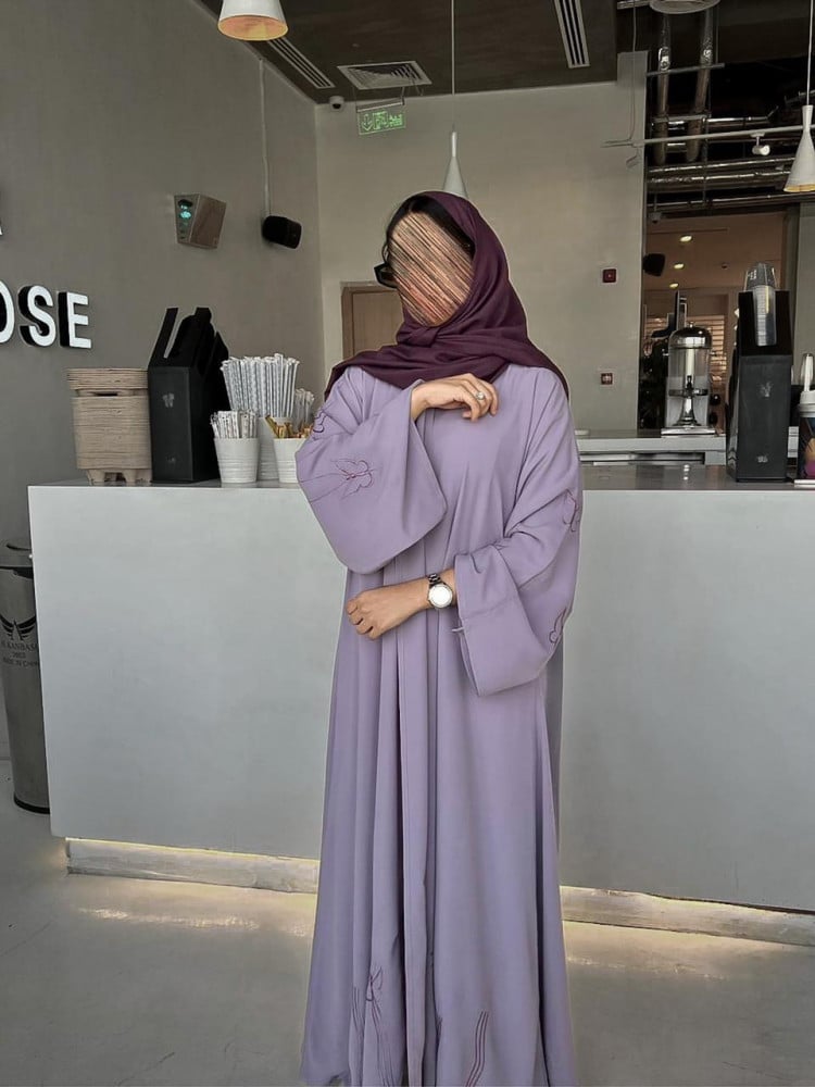 عباية صيفي موف بـِ تطريز فراشات