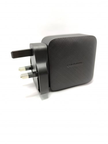 شاحن جداري بأربعة منافذ