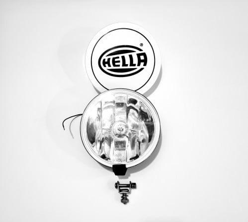 كشافات هيلا 700