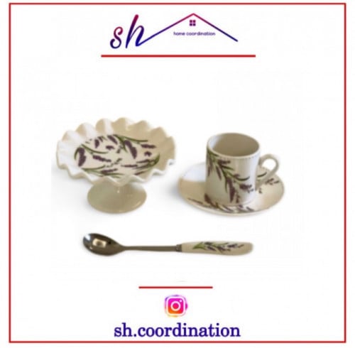 كوب إسبريسو مع طبق لتقديم الحلا و ملعقه خاصه به بتشكيله اللافندر الجميله