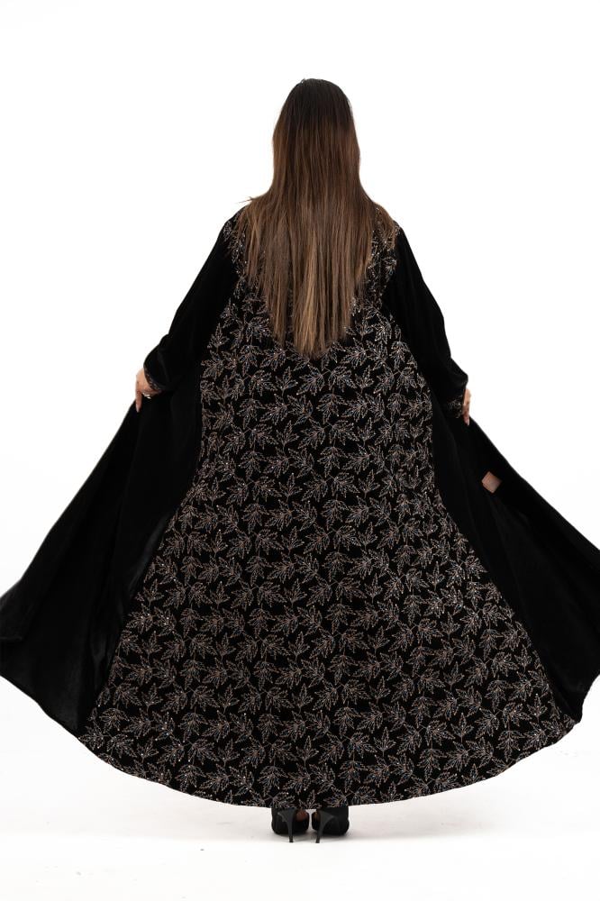 عباية  دارين مخمل اسود مطرز