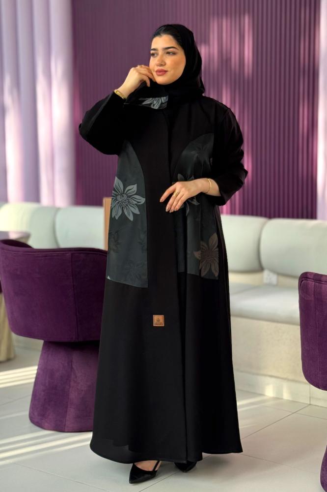عباية كلوش بتدخيلة جاكار ورد مميز