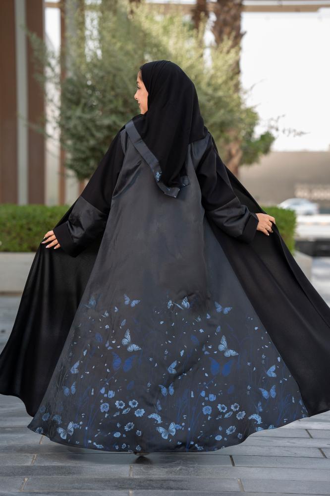 عباية الفراشة باللون الكحلي