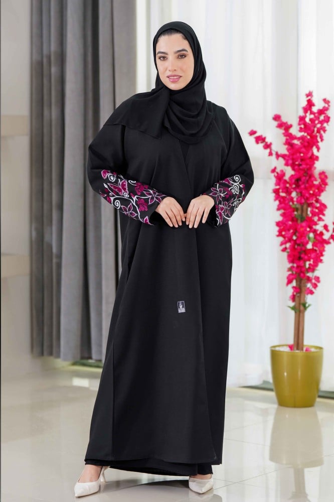 Classic abaya with embroidery inserts and sleeve deduction