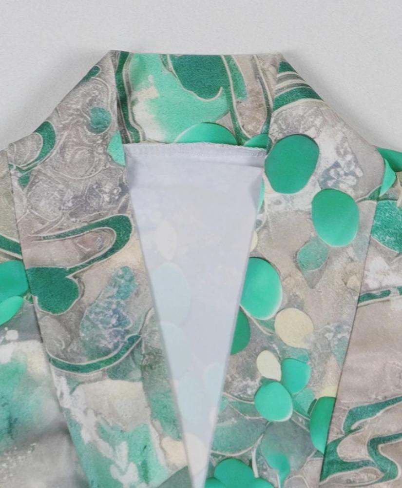 "طقم لينا – أناقة الطبيعة"