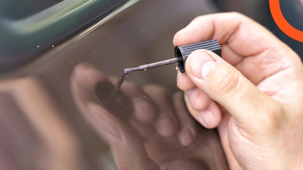 أقلام البوية لإخفاء خدوش السيارة – حل سريع وعملي