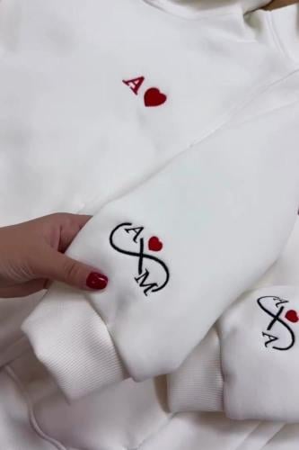 بلوفرات مع تطريز حسب الطلب