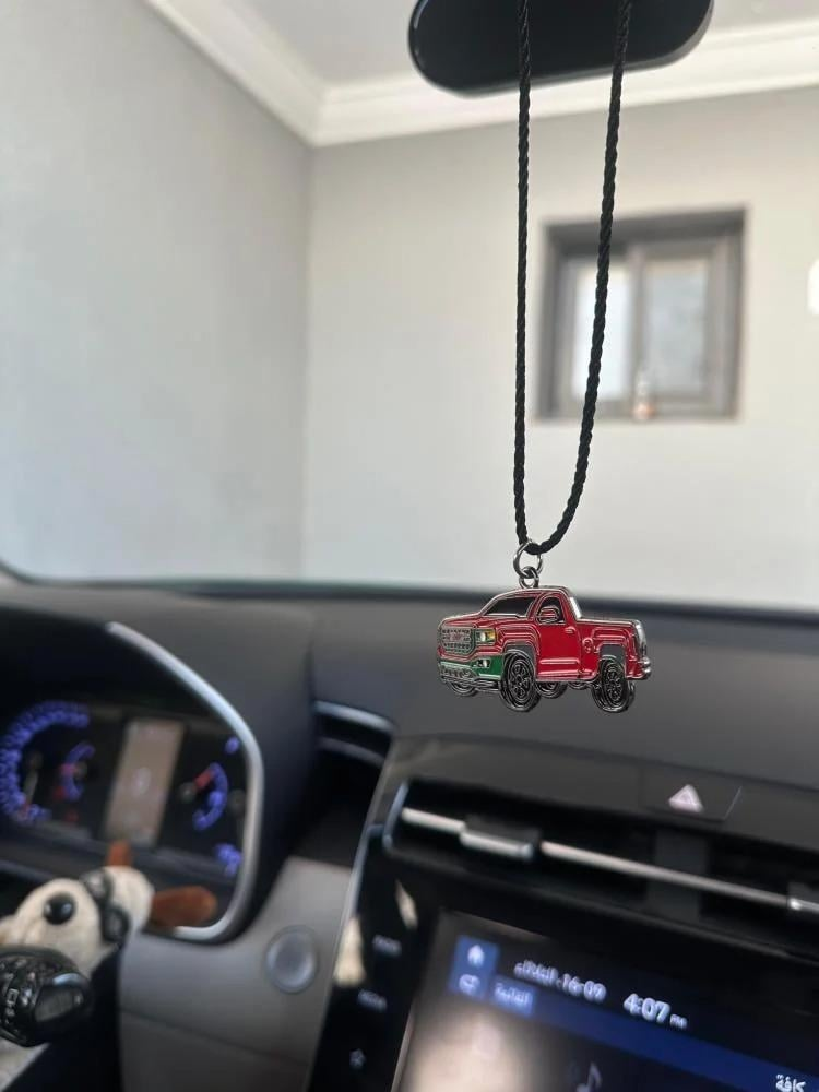 تعليقات سياره فخمه تجسد الأناقة والفخامة في كل تفصيلة