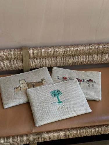 باوتش خيش مطرزة - مقاس آيباد