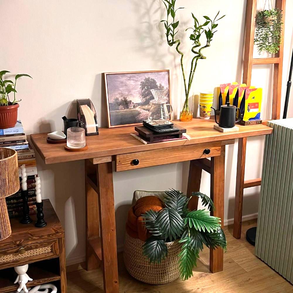 طاولة كوفي كورنر خشب طبيعي – تصميم كلاسيكي فاخر من متجر نزل